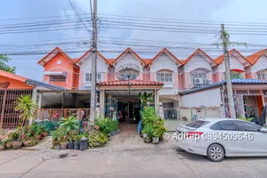 ขายถูกมาก แค่ล้านกว่าบาท! ทาวน์เฮ้าส์ 2 ชั้น หมู่บ้านอรุณทอง 2 เพชรเกษม 69 ถนนเลียบคลองภาษีเจริญฝั่งเหนือ 22.7 ตรว. 2 ห้องนอน 2 ห้องน้ำ 