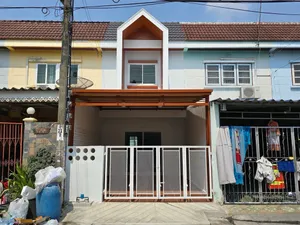 ขายทาวน์เฮ้าส์ หมู่บ้านปรีชา 9 ✅ รีโนเวทใหม่ พร้อมอยู่ ทำเลดี มีนบุรี - รามคำแหง 🚆 ติดรถไฟฟ้าสายสีส้ม เพียง 300 เมตร!