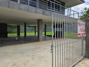 ให้เช่า บ้านเดี่ยว 2 งาน ใจกลางเมืองตรัง – ใกล้โรงเรียน สวนสาธารณะ และสถานีรถไฟ