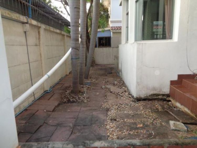 B07441 ขาย : บ้านเดี่ยว 2 ชั้น ติดถนนใหญ่ประชาอุทิศ ธนบุรีรมย์, ภาพที่ 4