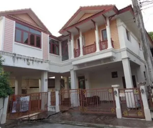 B07441 ขาย : บ้านเดี่ยว 2 ชั้น ติดถนนใหญ่ประชาอุทิศ โครงการบ้านฟ้ากรีนพาร์ครอยัล ธนบุรีรมย์ ถ.ประชาอุทิศ แขวงทุ่งครุ เขตทุ่งครุ กรุงเทพมหานคร