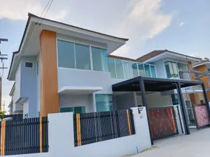 ขายบ้านแฝด เดอะพาทิโอ ซอยรามคำแหง118 แยก27 (ซอยพฤกษชาติ)