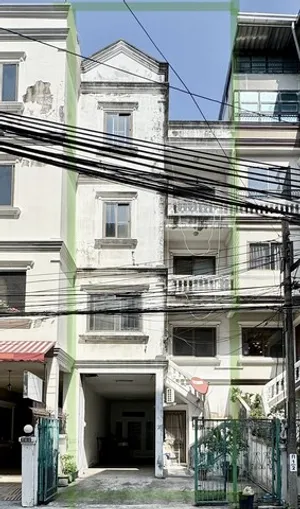 ขายทาวน์โฮม4.5ชั้น 35 ตร.ว. ย่านสุุขมวิท71ซอยปรีดีพนมยงค์ 14 ใกล้ทางด่วนBTSพระโขนง