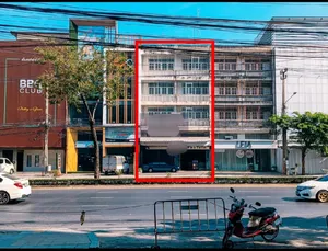 ให้เช่า อาคารพาณิชย์ 4ชั้นครึ่ง 2 คูหา ติดถนนสิรินธร บางพลัด 