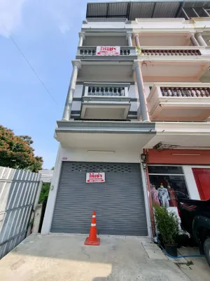 ให้เช่าโฮมออฟฟิศ 3 ชั้นครึ่ง ติดถนนศาลาธรรมสพน์ ทวีวัฒนา พุทธมณฑลสาย 3 ใกล้ตลาดสดธนบุรี ตลาดศาลายา มหาวิทยาลัยมหิดล