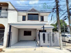 ทาวน์เฮ้าส์ 2 ชั้น หมู่บ้านเคซี1 ซอยหทัยราษฎร์ 39 รีโนเวทใหม่ พร้อมอยู่