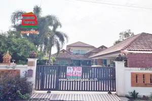 บ้านเดี่ยว หมู่บ้าน เดอะลัคโฮม เนื้อที่ 219.8 ตรว. ถนนเลี่ยงเมืองลำพูน อ.เมือง จ.ลำพูน