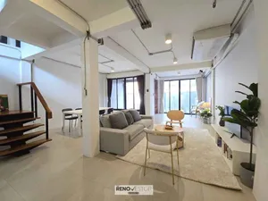 ขาย/เช่า ทาวน์โฮม 3 ชั้น สไตล์ลอฟต์ ทำเลเอกมัย 22 – ใจกลางเมือง ใกล้ BTS พร้อมเข้าอยู่
