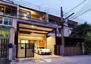 ขาย/เช่า LOFT EKKAMAI 28 — ทาวน์โฮม 5 ชั้น สไตล์ลอฟต์ ใจกลางเอกมัย