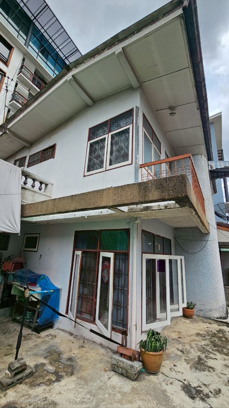 011AGJD บ้านเดี่ยวกลางเมือง พระราม 9 – รัชดาซอย 3 , ภาพที่ 4