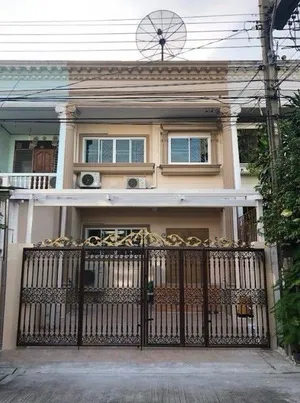 ให้เช่าทาวน์โฮม 2 ชั้น ซอยสุขุมวิท 101 ปุณณวิถี 48 พร้อมเฟอร์นิเจอร์ ใกล้ BTS ปุณณวิถี จอดรถได้ 2 คัน