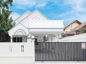 ขายราคาพิเศษ บ้านเดี่ยว 2 ชั้น 105 ตร.ว. ม.เมืองเอก โครงการ5 ขนาด 6นอน 4น้ำ บ้านหลังใหญ่ ทำเลดีมาก ฟังชั่นดีเยี่ยม พร้อมเฟอร์ พื้นที่กว้างมาก [รังสิต-ปทุมธานี]