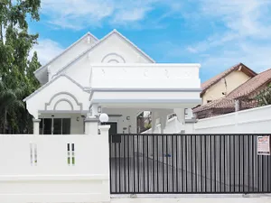 ขายราคาพิเศษ บ้านเดี่ยว 2 ชั้น 105 ตร.ว. ม.เมืองเอก โครงการ5 ขนาด 6นอน 4น้ำ บ้านหลังใหญ่ ทำเลดีมาก ฟังชั่นดีเยี่ยม พร้อมเฟอร์ พื้นที่กว้างมาก [รังสิต-ปทุมธานี]