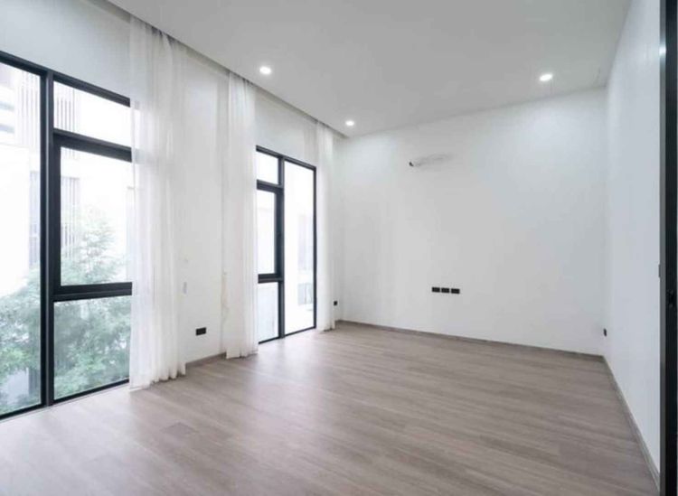 ขาย Townhome 3 ชั้น 25 ตรว ซอยสุขุมวิท 15 ทำเลดี เพียง 1 นาทีถึง และ 5 , ภาพที่ 4