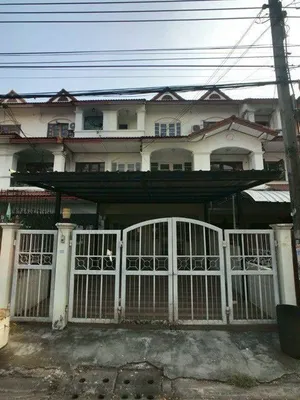 ให้เช่าทาวน์โฮม 3 ชั้น ซอยลาดพร้าว 80 ที่จอดรถ 2 คัน ออกทางลาดพร้าว 64 ห้วยขวาง เหม่งจ๋ายได้ เหมาะพักอาศัยทำ Home Office