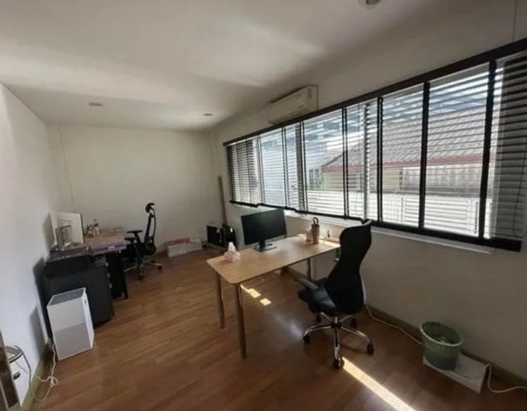 ให้เช่า Home office 3 ชั้น โครงการ Lumpini Town Residence ลาดพร้าว 21, ภาพที่ 4