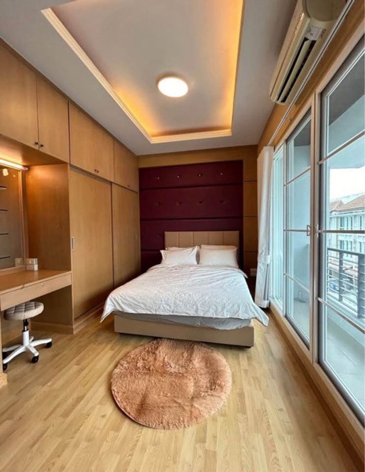 ให้เช่าทาวน์โฮม 3 ชั้น รีโนเวทใหม่พร้อมเฟอร์นิเจอร์ หมู่บ้าน S-Sense 9, ภาพที่ 4