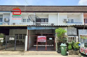 ทาวน์เฮาส์ หมู่บ้าน สินทรัพย์นคร เนื้อที่ 18 ตรว. ซอยเทพรักษ์ 20 แขวงคลองถนน เขตบางเขน