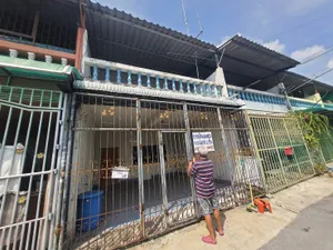 ขายบ้านทาวน์เฮ้าส์ 2 ชั้น บูรพาวิลล่า 12