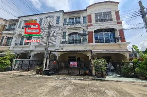 ทาวน์โฮม บ้านกลางเมือง โชคชัย 4 เนื้อที่ 22.6 ตร.ว (โชคชัย 4 ซอย 20) ใกล้สถานีตำรวจโชคชัย 4 แขวงลาดพร้าว เขตลาดพร้าว กรุงเทพ