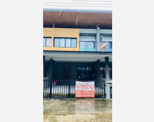 Call : 096-943-6200 โครงการ มิดทาวน์ ท่าศาลา นครศรีธรรมราช ทาวน์โฮม 27.3 ตารางวา หน้ากว้าง 5.5 เมตร 2 ห้องนอน 2 ห้องน้ำ จอดรถได้ 2 คัน ใกล้โลตัส ท่าศาลา 5 นาที
