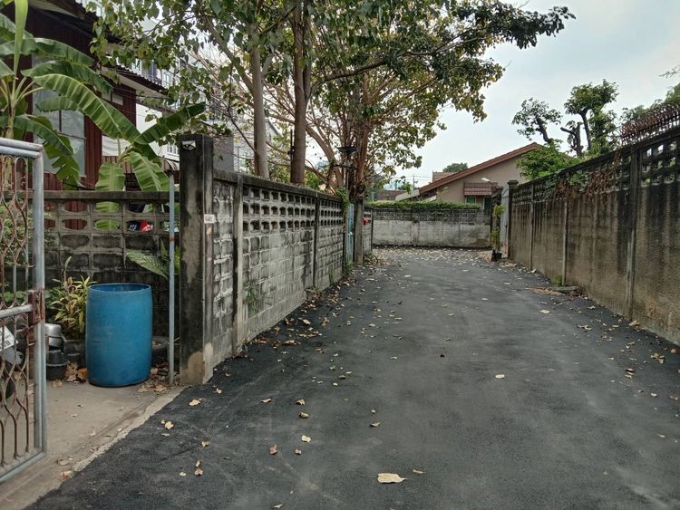 ขายที่ดินพร้อมบ้านสองชั้น(เก่า) ซ.รัชดา 36 (เสือใหญ่อุทิศ)  2  , ภาพที่ 4