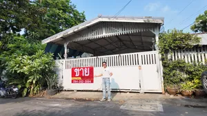 ❥ ที่ดินสวยแปลงมุม ทำเลทอง ใจกลางลาดพร้าว สังคมคุณภาพ  ใกล้ MRT เพียง 280 ม. เหมาะสำหรับทำธุรกิจ หรือสร้างบ้านอยู่เอง