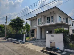 (ขาย) บ้านเดี่ยว 2 ชั้น หลังมุม ม.ชัยพฤกษ์ รัตนาธิเบศร์-วงแหวน ซอยเสาธงหิน ขนาด 76.50 ตารางวา เพียง 5.9 ล้านบาท