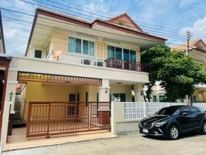 RH1230 ปล่อยเช่าบ้าน หมู่บ้านนันทร์นรินทร์ หลัง ม.รังสิต 3 ห้องนอน มีเตียง ตู้เสื้อผ้า ทุกห้อง 3 ห้องน้ำ ห้องนั้งเล่น 1 แอร์ 4 ตัว