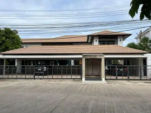 ขายบ้านเดี่ยว2ชั้น 260 ตร.วสระว่ายน้ำส่วนตัวย่านเลียบด่วนชอยโยธินพัฒนาหมู่บ้านไพรเวทเนอวาน่าลาดพร้าว Private Nirvanaบ้านหรูมีสไตล์