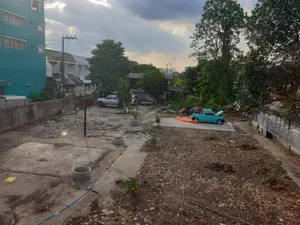 ขายที่ดิน ติดถนนใหญ่ ** ปากซอย นวมินทร์ 129**