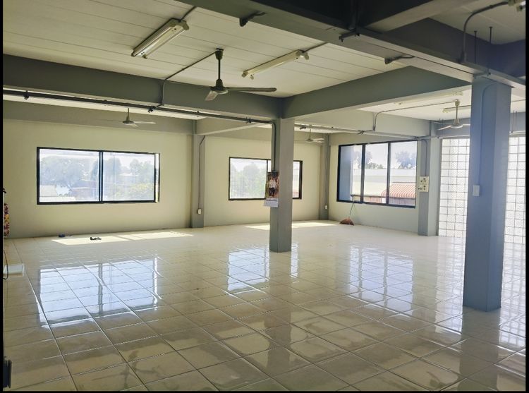 อาคารสำนักงาน 5 ชั้นพร้อมลานจอดรถ 20 คัน, ภาพที่ 4