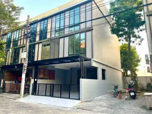 ขายบ้านทาวน์โฮม อารียา เกษตร-นวมินทร์ ทาวน์โฮม 3ชั้น รีโนเวทใหม่ทั้งหลัง ✨