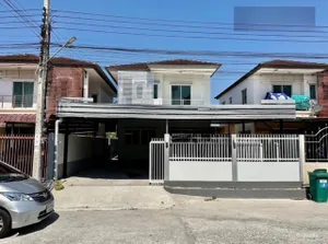 ให้เช่าบ้านเดี่ยว 2 ชั้น รีโนเวทใหม่ทั้งหลัง ปากซอยคุ้มเกล้า 39 ใกล้ตลาดคุ้มเกล้า