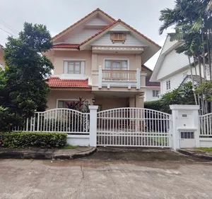 ให้เช่า 20,000ต่อเดือน บ้านเดี่ยว 2 ชั้น หมู่บ้านพาร์คเวย์ ชาเล่ต์ รามคำแหง 190/1 มีนบุรี (Tararom PARKWAY CHALET Ramkhamhaeng) ใกล้โรงเรียน นานาชาติร่วมฤดี RIS