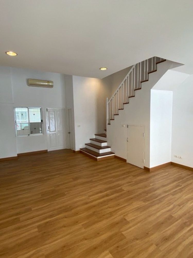 ให้เช่าทาวน์โฮม 3 ชั้น บ้านกลางเมือง สวิสทาวน์ เกษตร นวมินทร์ 25, ภาพที่ 4