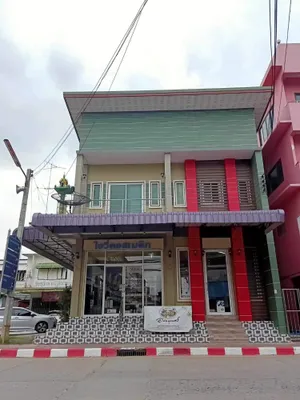 ขายอาคารพาณิชย์ 2 ชั้น ทำเลดี ใจกลางวิเศษชัยชาญ ใกล้กรุงเทพฯ เดินทางสะดวก