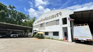 ขายโกดังพร้อมสำนักงาน ทำเลดี เดินทางสะดวก ใกล้แยกสารฎีขาเข้าเชียงใหม่