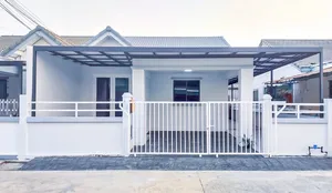 Call : 095-155-6591 หมู่บ้านศรีราชาทาวเวอร์ 2 ถนนเก้ากิโล ขายบ้านแฝด 36 ตารางวา 2 นอน รีโนเวทใหม่ทั้งหลัง โดยวิศวกรมืออาชีพ เลือกใช้วัสดุอย่างดี เกรดพรีเมี่ยม