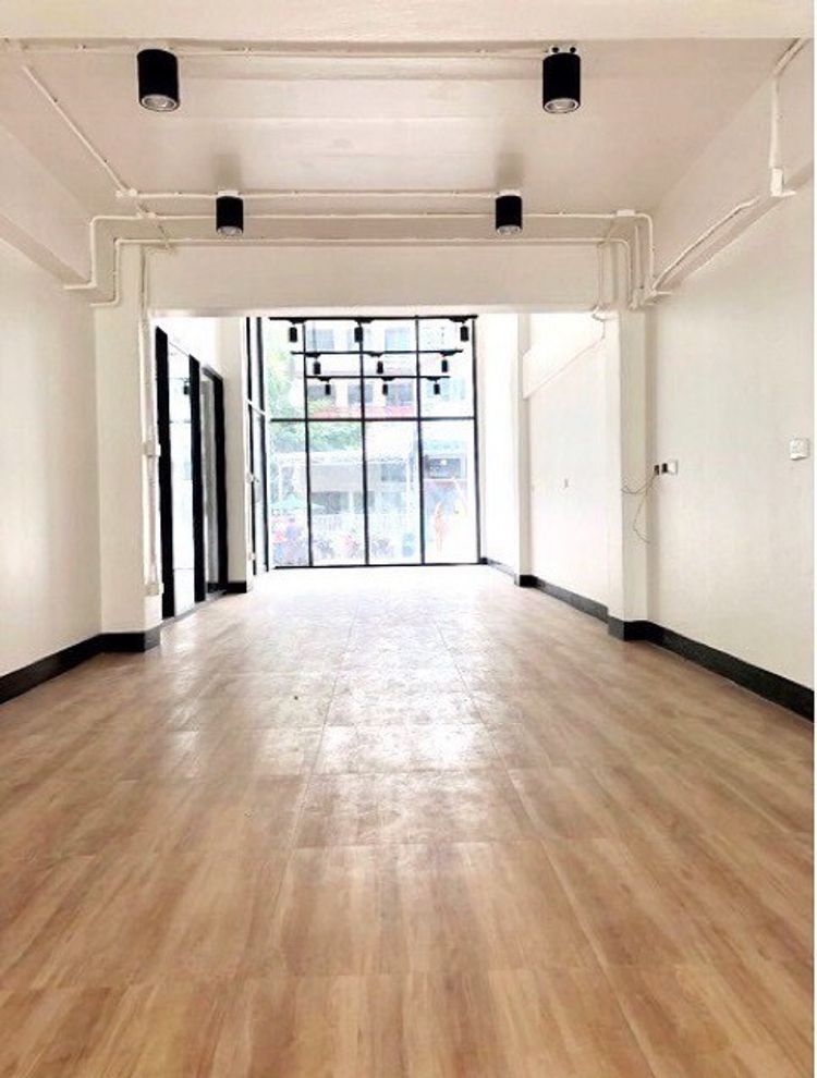ให้เช่าทาวน์โฮม4.5 ชั้น รีโนเวทใหม่ เนื้อที่ 38 ตร.วา สไตล์โ Loft 62 62, ภาพที่ 4