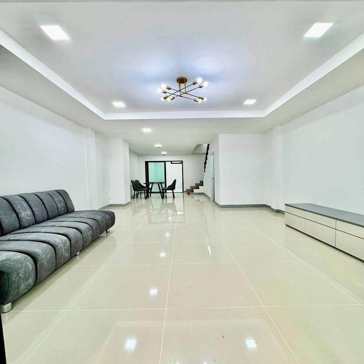 ขายถูกสุดทาวน์เฮ้าส์ 2 ชั้น แต่งใหม่ 19 ตร.ว หมู่บ้านเปี่ยมสุข, ภาพที่ 4
