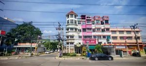 ขายด่วน! อาคารพาณิชย์ 4.5ชั้น ติดถนนใหญ่8เลน “กลางเมืองปทุม” ทำเลเงินล้าน