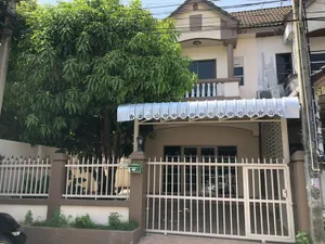 ให้เช่าทาวน์เฮาส์ ศรีชนก พื้นที่ 33 ตร.ว. 2 ชั้น 3 ห้องนอน 2 ห้องน้ำ 2 ที่จอดรถ