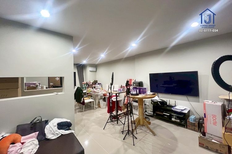 ขายทาวน์โฮม 3 ชั้น หมู่บ้านนลินอเวนิว พลัส ถนนสามวา หลังมุม, ภาพที่ 4