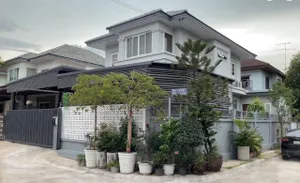 ขายบ้านดี่ยว 2 ชั้น 52 ตร.วาหมู่บ้านการเคหะสุวินทวงศ์ โครงการอยู่ติดถนนสุวินทวงศ์ พร้อมเฟอร์นิเจอร์ตกแต่งดูอบอุ่นร่มรื่นเหมาะพักอาศัย