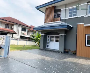 บ้านเดี่ยว 100 ตรว. ฟลอร่าวิลล์ สุวินทวงศ์ 38 รีโนเวทใหม่ทั้งหลัง