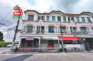 ทาวน์โฮม 3 ชั้น บ้านกลางเมือง พระราม 9-ลาดพร้าว เนื้อที่ 26.5 ตร.ว ซอยลาดพร้าว 88 แขวงพลับพลา เขตวังทองหลาง กรุงเทพมหานคร