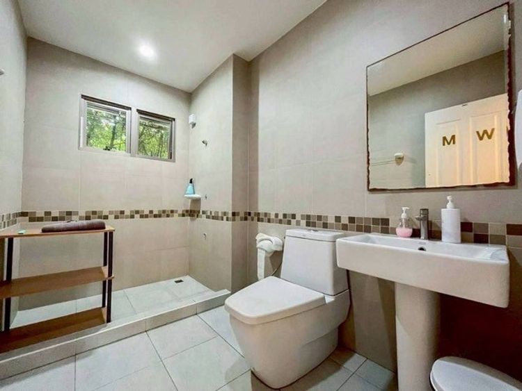 ให้เช่าบ้านเดี่ยว 2 ชั้น 120 ตร.วา ติดถนนเลียบด่วนรามอินทรา ใกล้ ทำเลดี, ภาพที่ 4