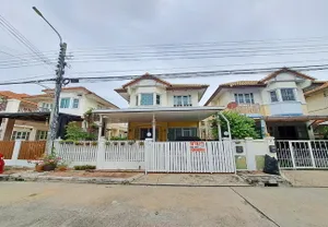 ขายบ้านแฝด หมู่บ้านชวนชื่น ศรีนครินทร์-เทพารักษ์ เนื้อที่ 36 ตร.ว. 2 ชั้น 3 นอน 2 น้ำ