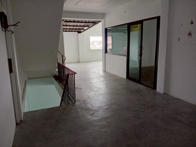 ให้เช่าตึกแถว 3 คูหา ใกล้ MRT ไทรม้า ราคา 50000 บาท/เดือน 0830118899, ภาพที่ 4